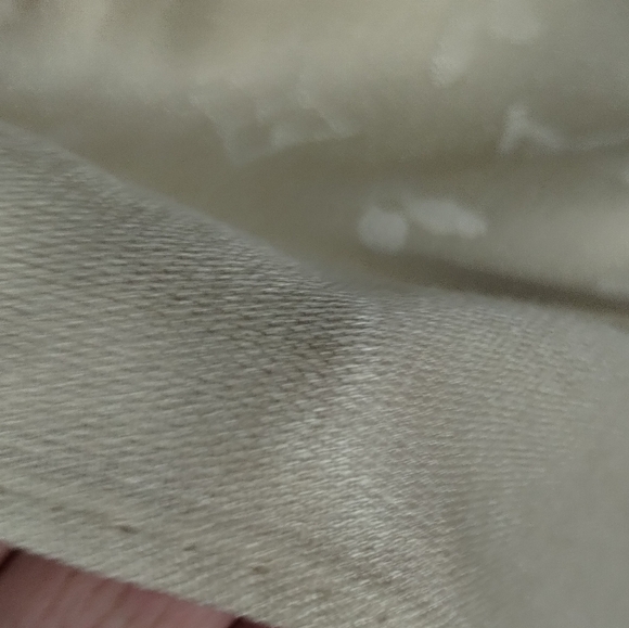 Louis Vuitton Shine Monogram Shall - Picture 8 of 12